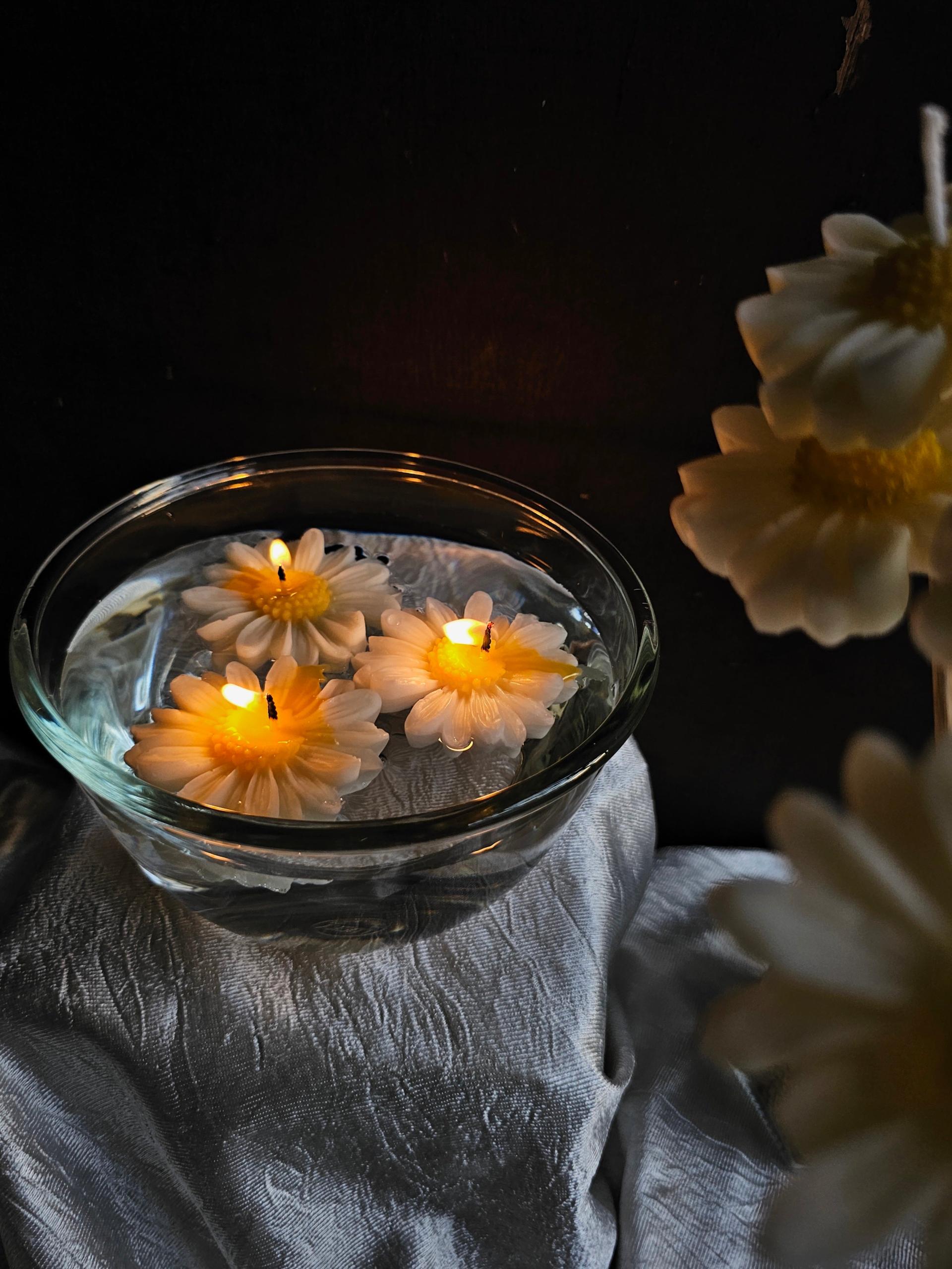 Floating Daisy Candle (set Of 3)