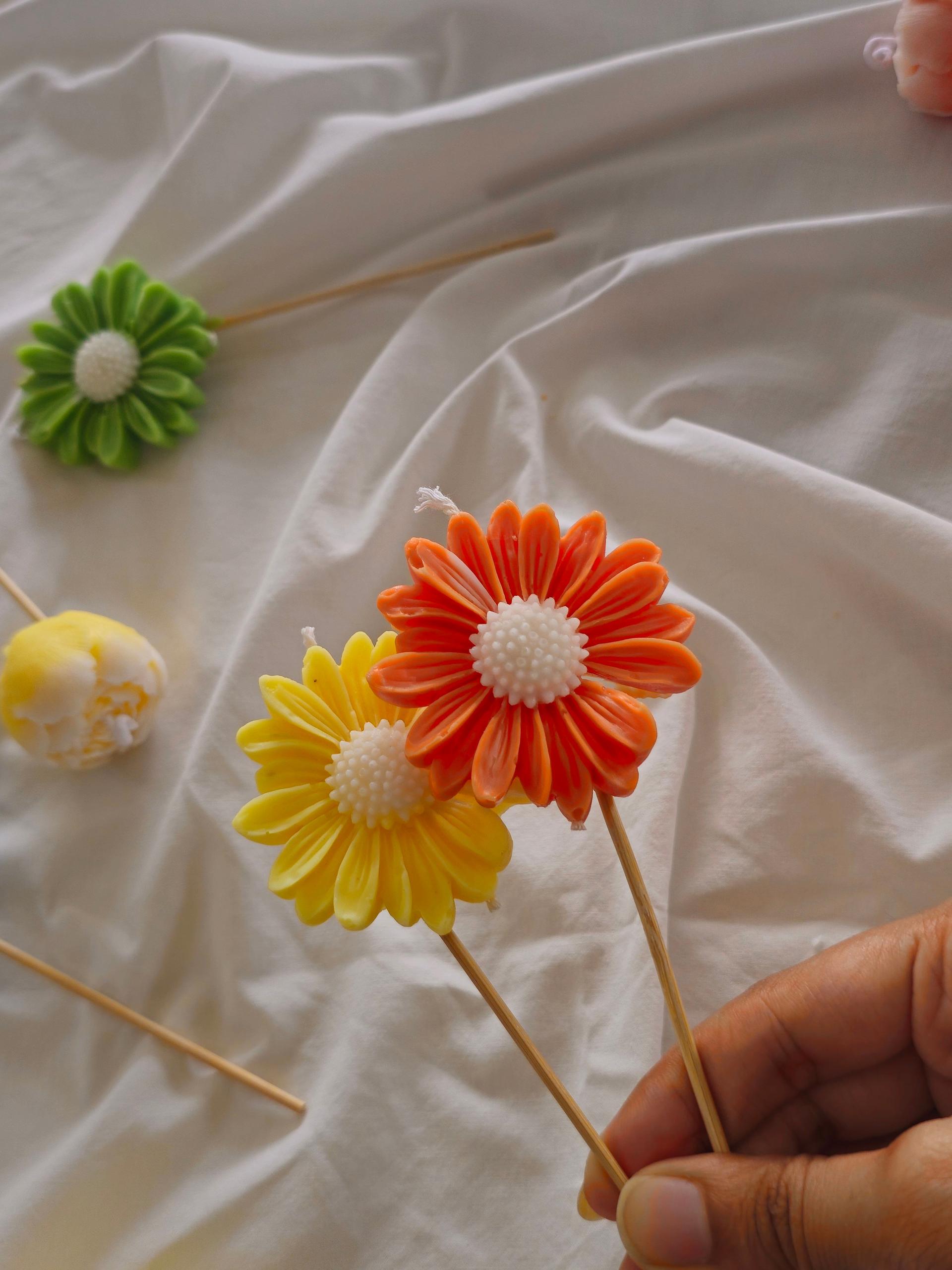 Daisy Stick Candle (set Of 3)