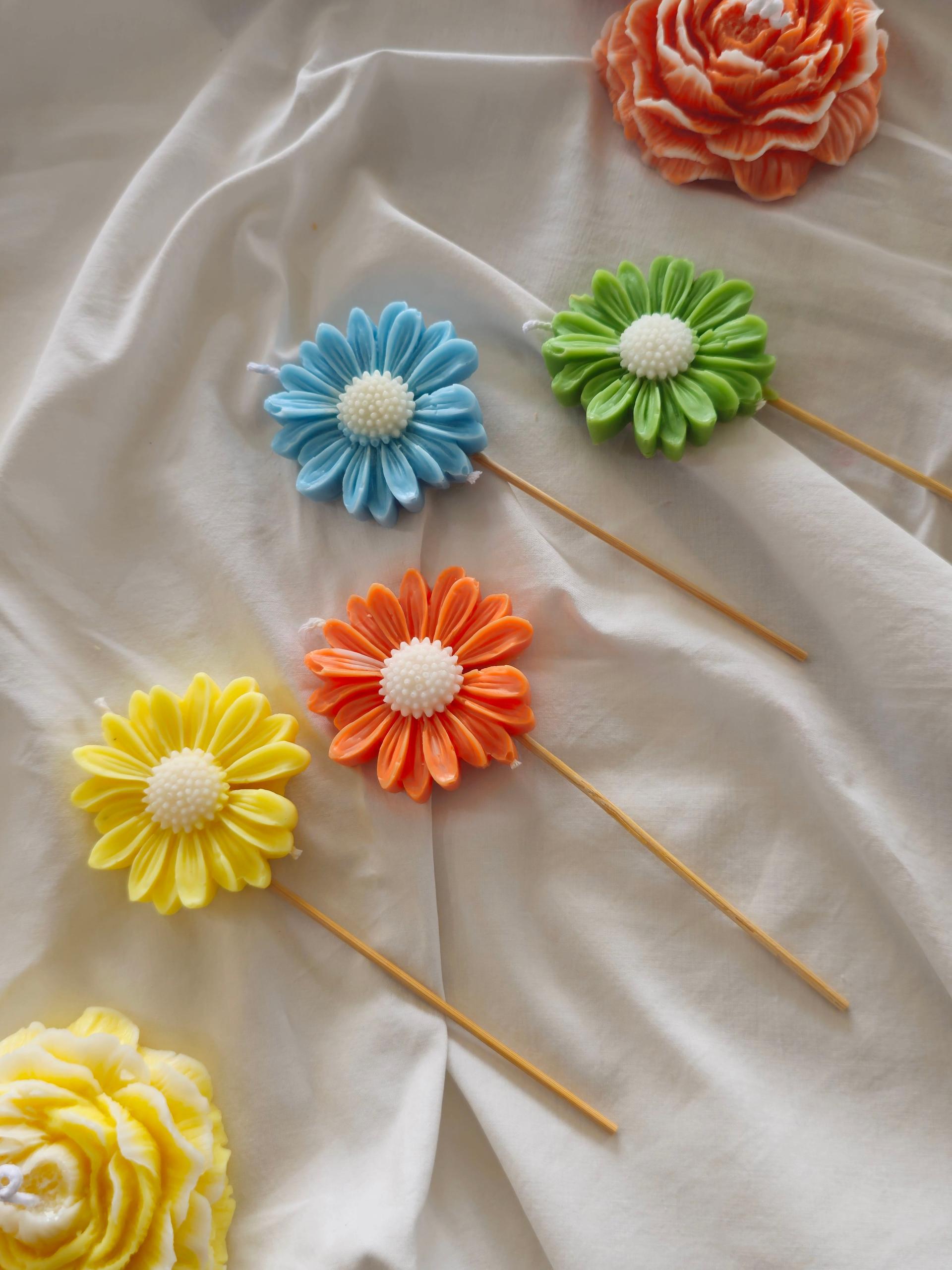 Daisy Stick Candle (set Of 3)
