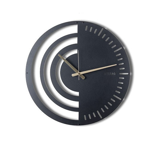 MINIMALISTIC CIRCULAR LUXURIOUS RAVEN WALL CLOCK