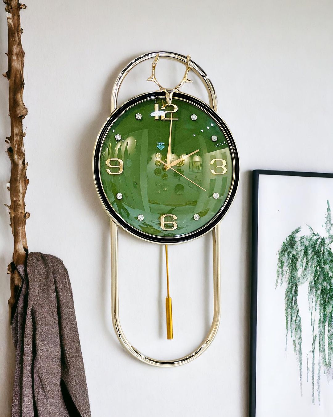 DECORATIVE GLASS HANGING METAL WALL CLOCK