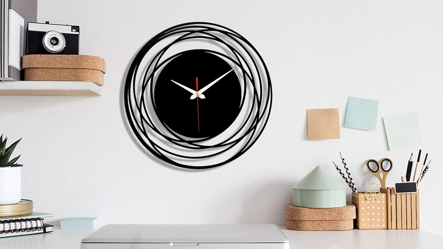 UNIQUE METAL WALL CLOCK