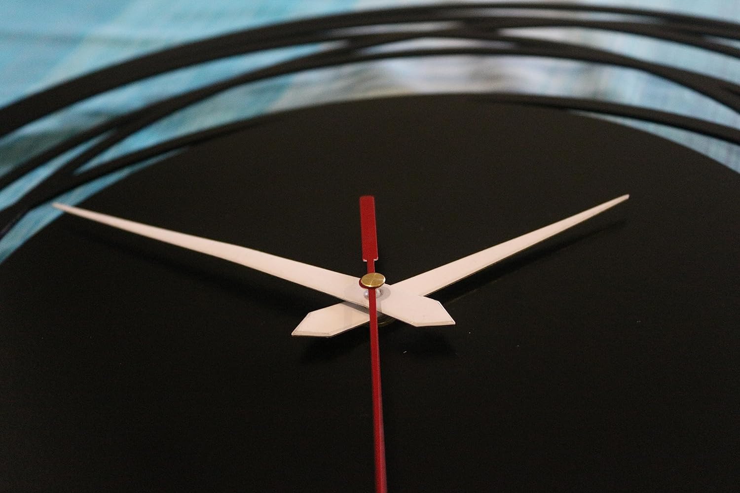 UNIQUE METAL WALL CLOCK