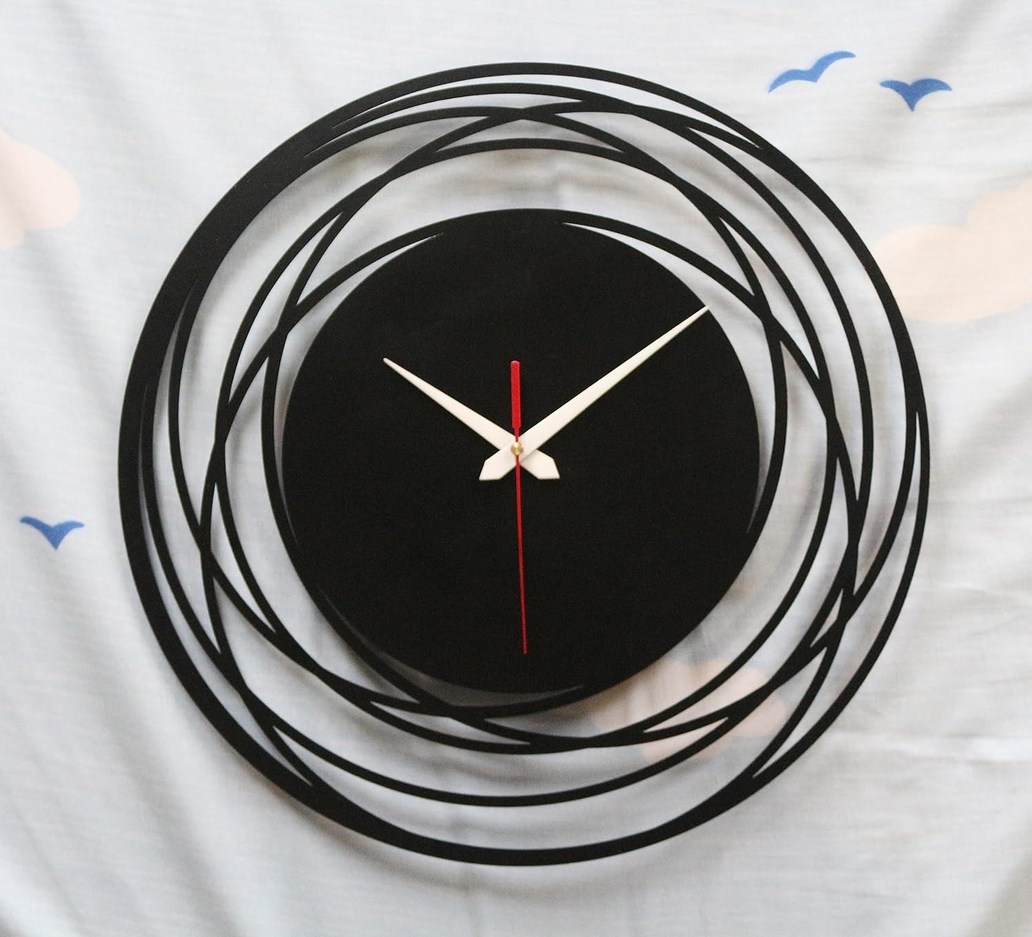 UNIQUE METAL WALL CLOCK