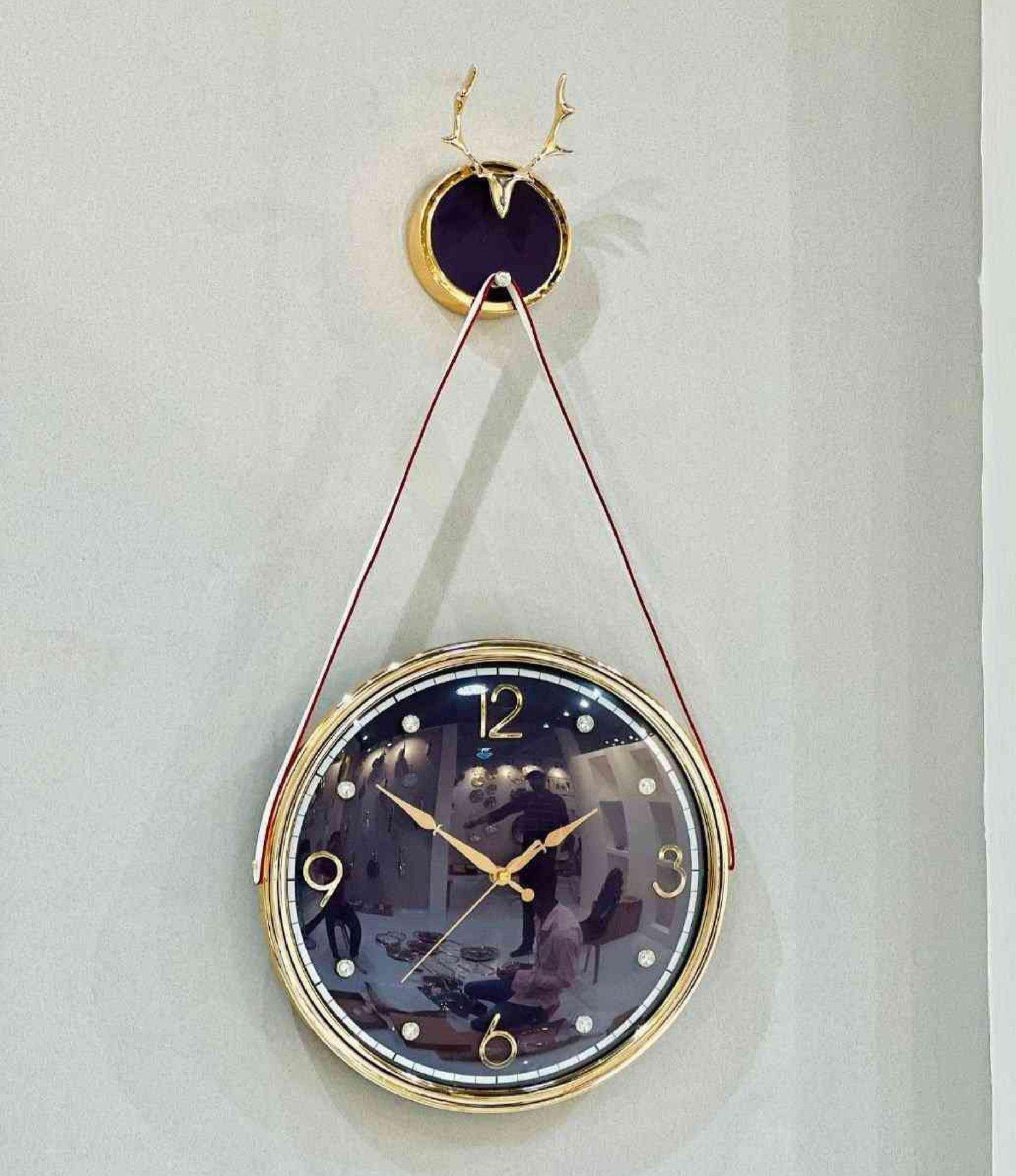 MODERN HANGING METAL CLOCK