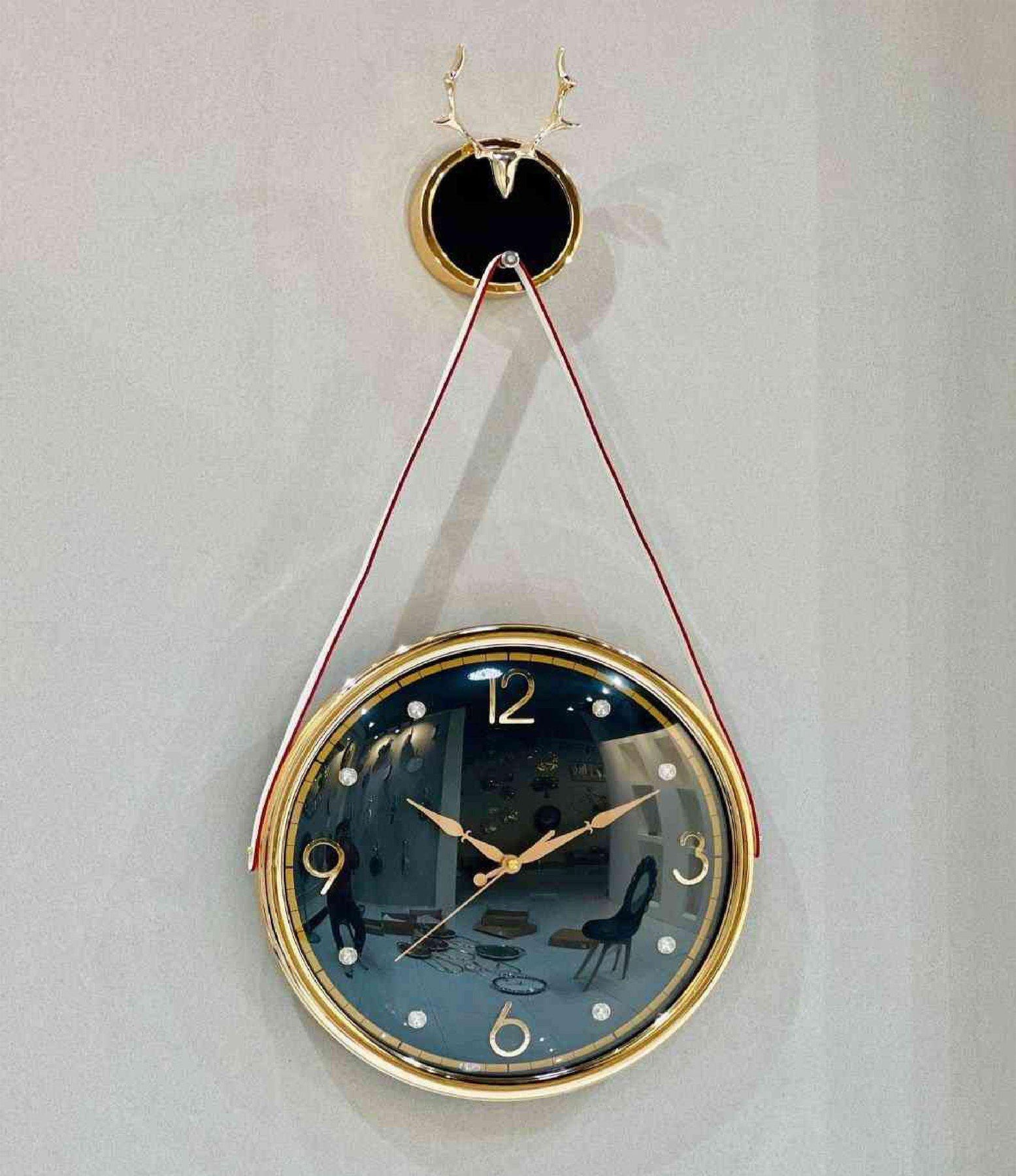 MODERN HANGING METAL CLOCK