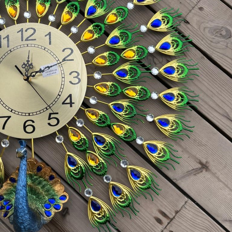 TRADITIONAL METAL WALL CLOCK