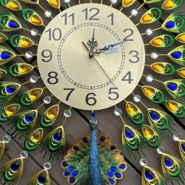 TRADITIONAL METAL WALL CLOCK